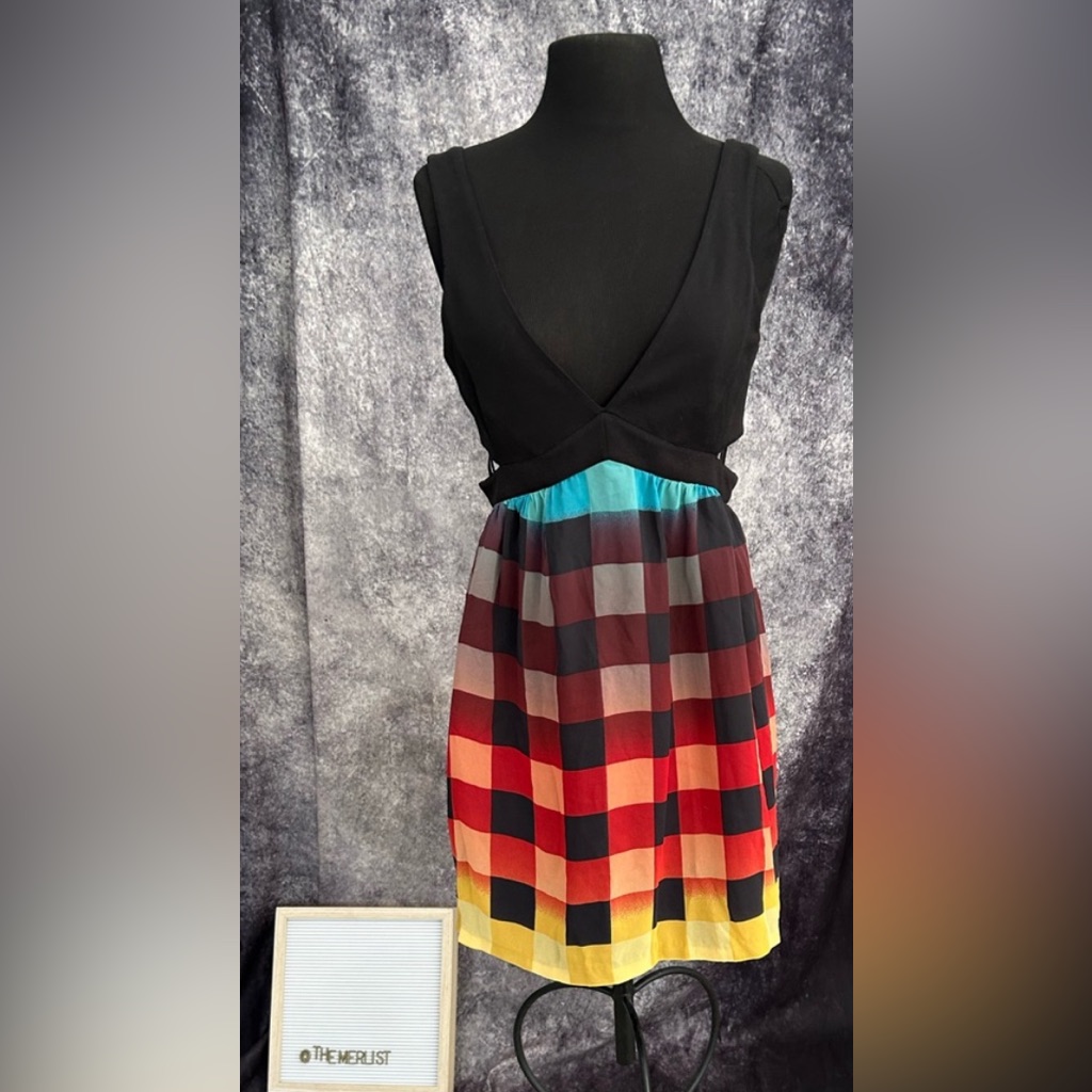 Larok Sleeveless Cutout Plaid Dress